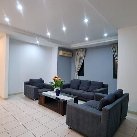 Kenyalang Emerald Riverine Homestay Kuching Bagian luar foto