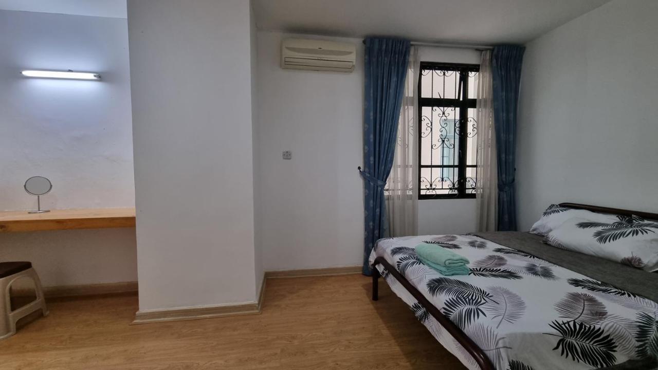 Kenyalang Emerald Riverine Homestay Kuching Bagian luar foto